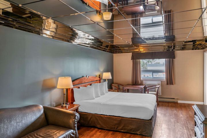 Econo Lodge Montreal-Brossard