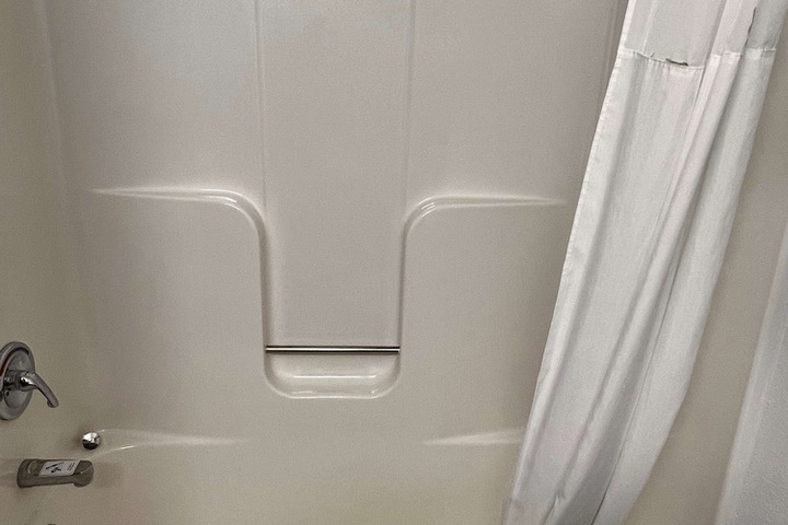 Room 10 of 13