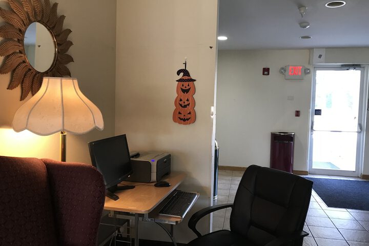 Business Center 34 of 43