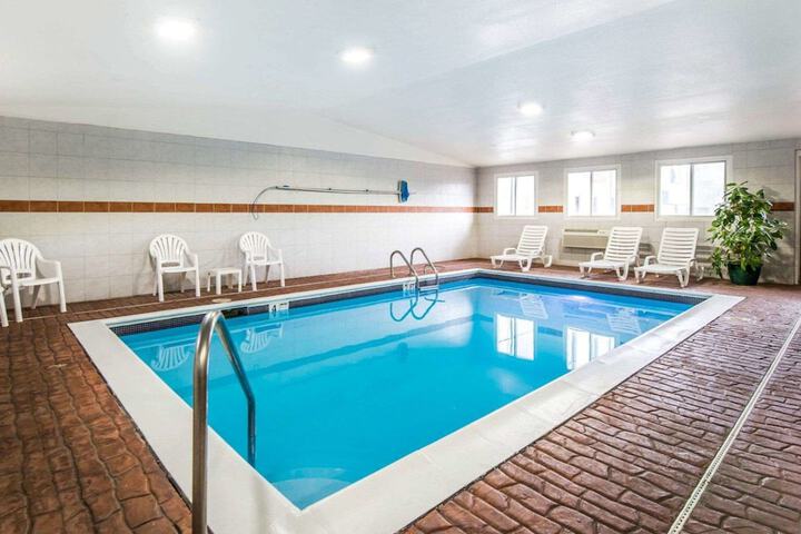 Pool 8 of 100