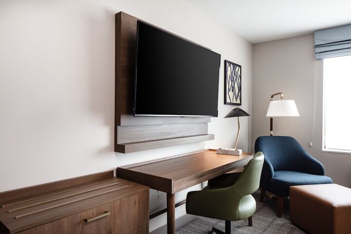 Staybridge Suites Iowa City Coralville by IHG