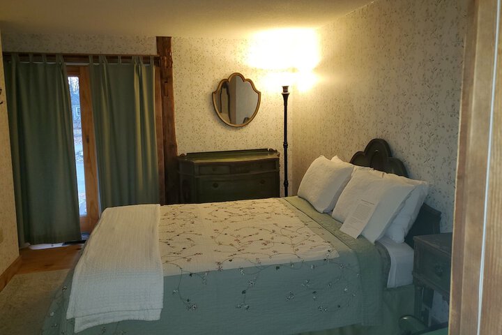 Room 16 of 25
