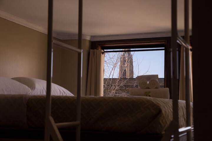 Room 65 of 185