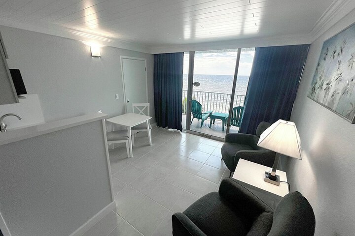Room 52 of 107