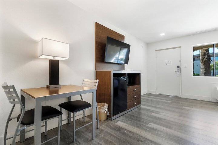 Room 19 of 29
