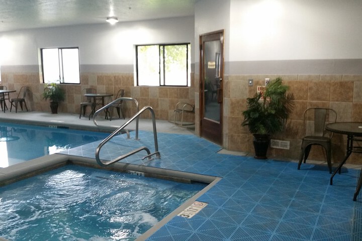 Pool 7 of 39