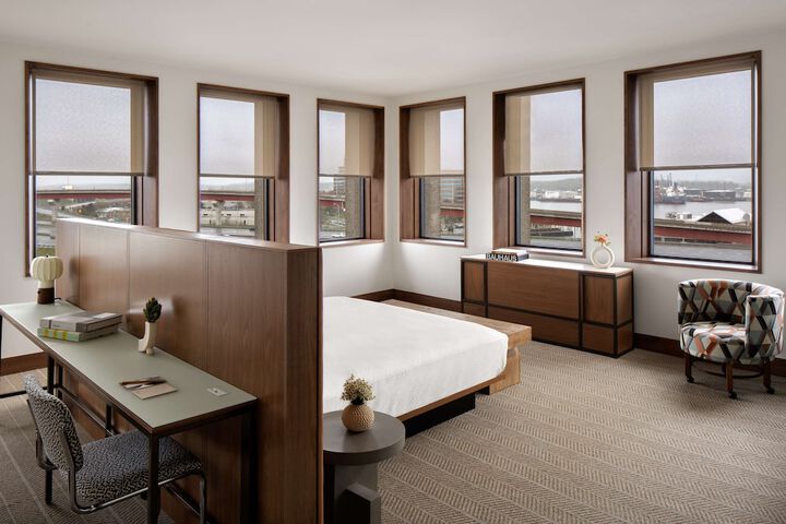 Room 53 of 91