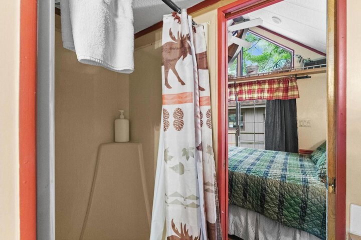Room 22 of 100