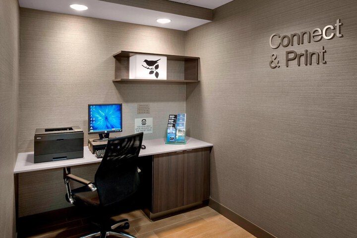 Business Center 36 of 36
