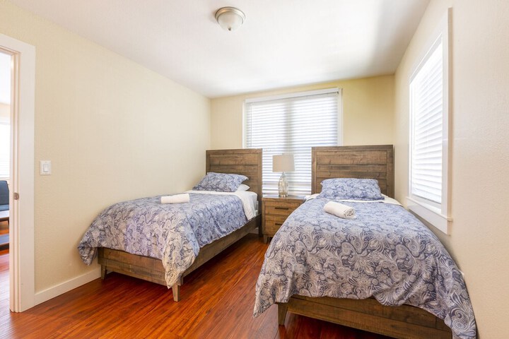 Room 33 of 50