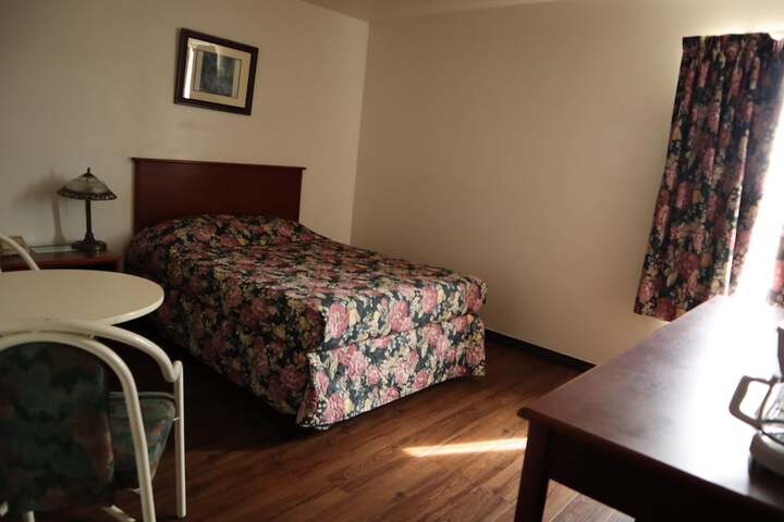 Room 13 of 35