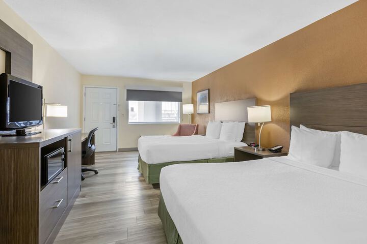 Room 17 of 29