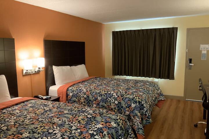 Room 8 of 15