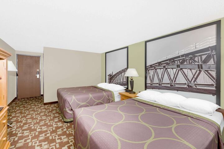 Room 19 of 32