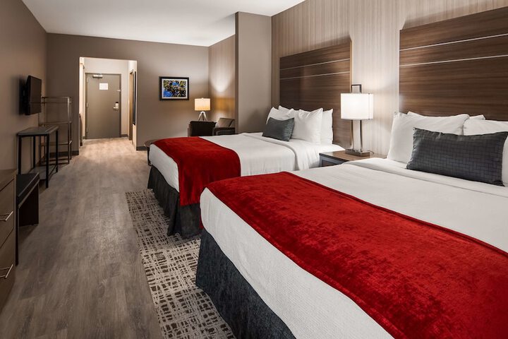 Room 30 of 43