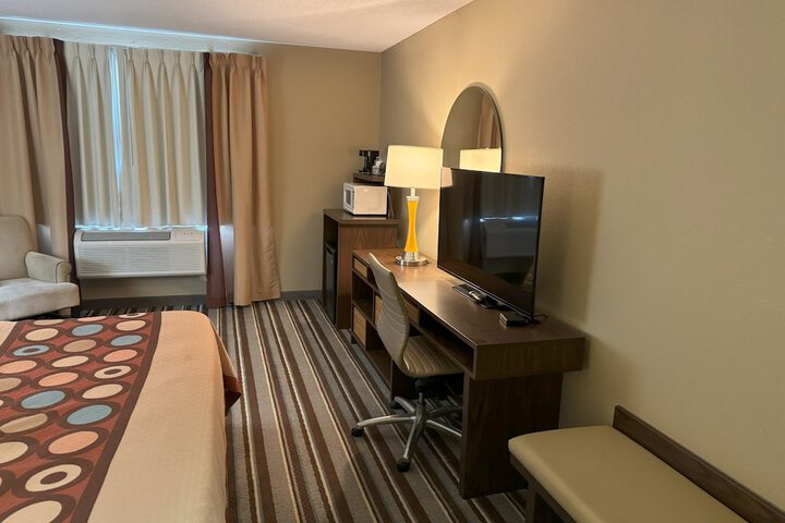 Room 18 of 35