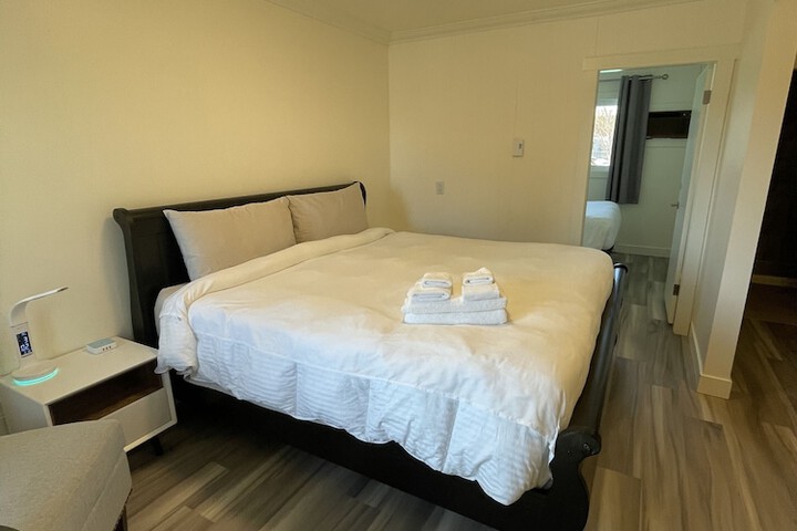 Room 70 of 94