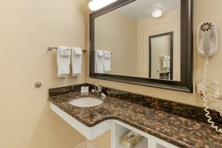 Room 14 of 29
