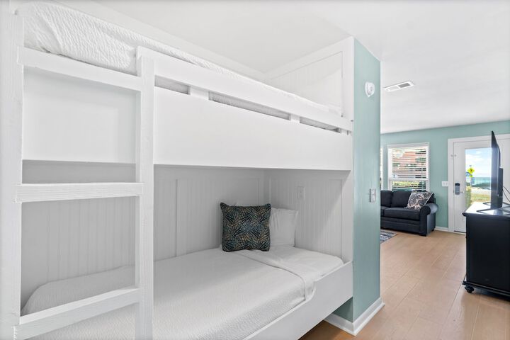 Room 115 of 145