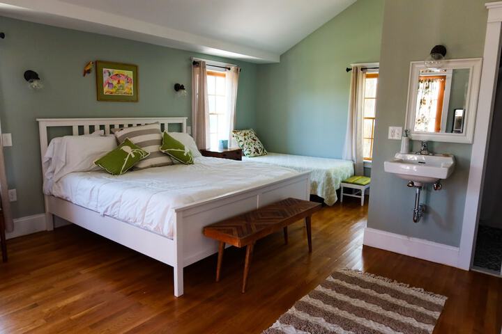 Room 41 of 57