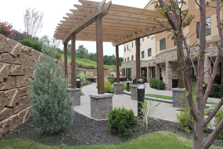 Courtyard Oneonta