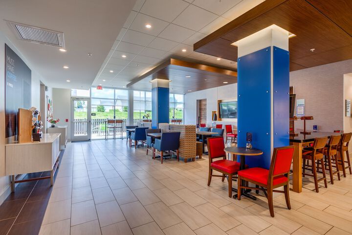Holiday Inn Express & Suites Reedsville - State Coll Area by IHG