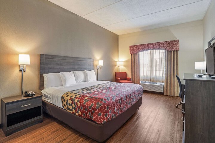 Room 16 of 35