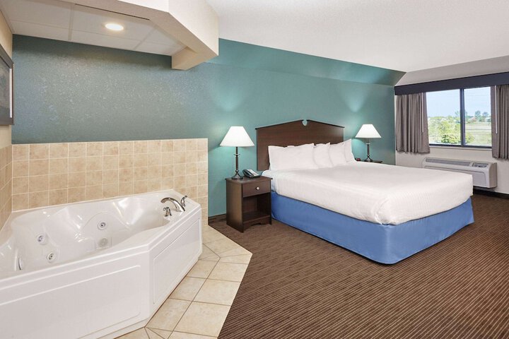 Room 15 of 43