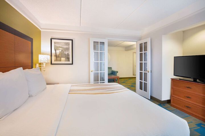 Room 21 of 30