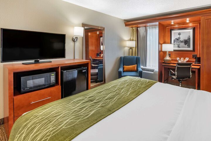 Room 20 of 32