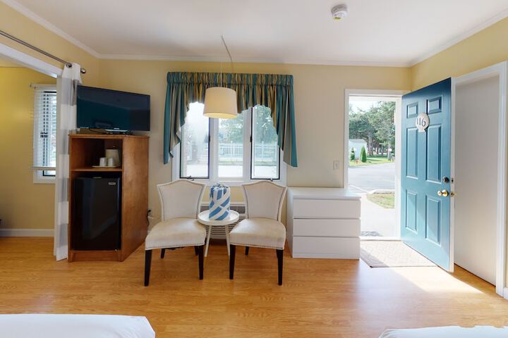 Breezeway Boutique Hotel