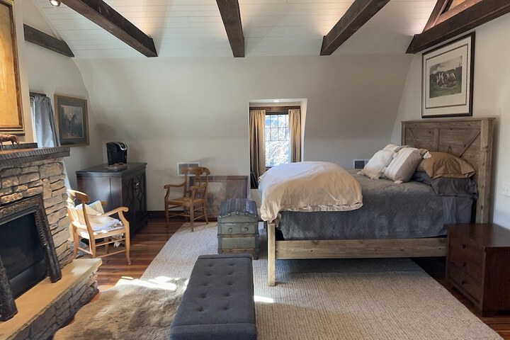 Room 72 of 160