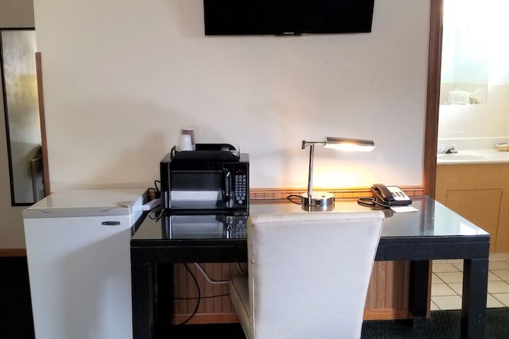 Room 17 of 24