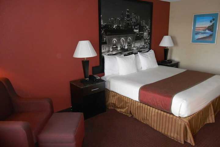 AmeriStay Inn