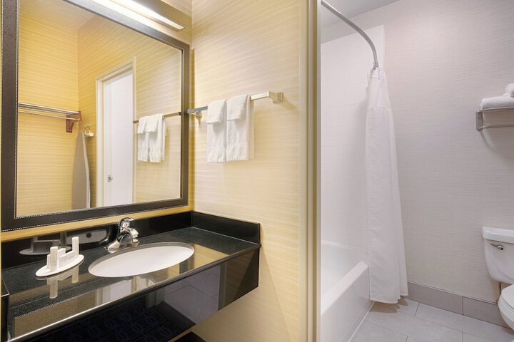 Room 15 of 21
