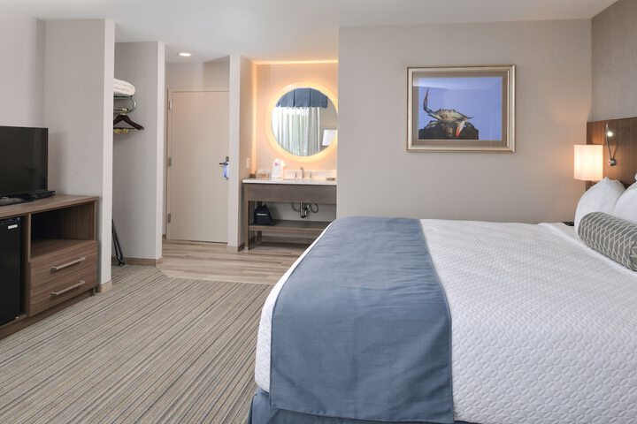 Room 11 of 34