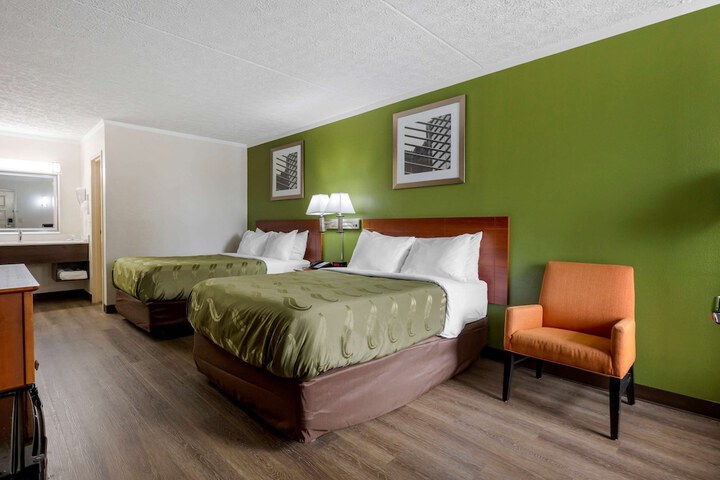 Room 28 of 28