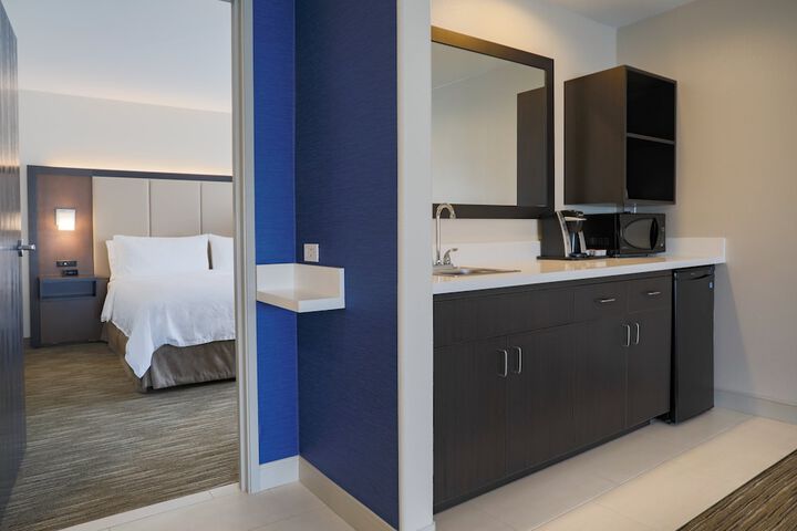 Room 19 of 47