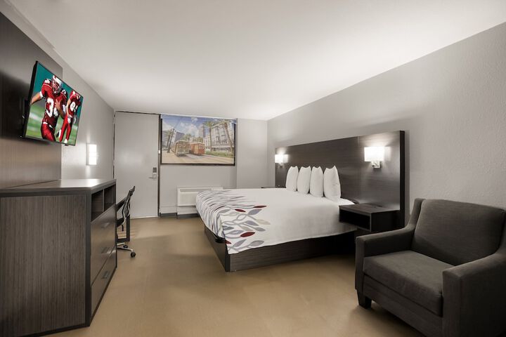 Room 28 of 36