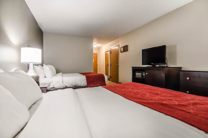Room 10 of 30