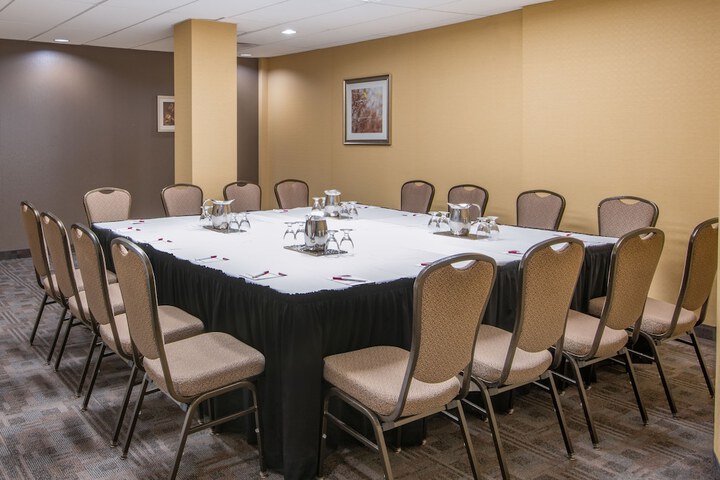 Crowne Plaza Kitchener-Waterloo by IHG
