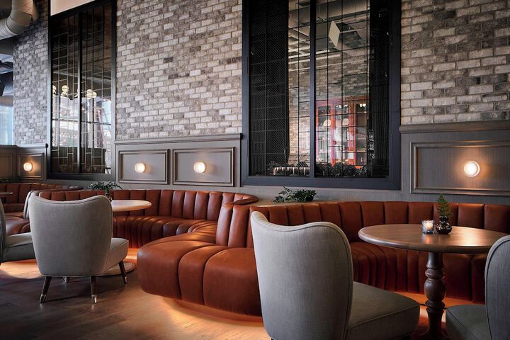 Lounge 56 of 62
