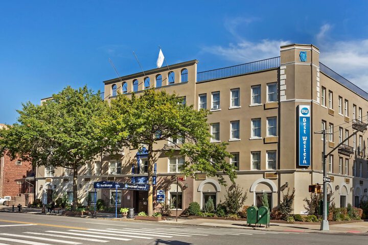 Hotel 4 of 30