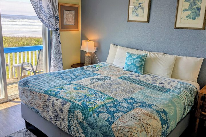 Silver Surf Motel