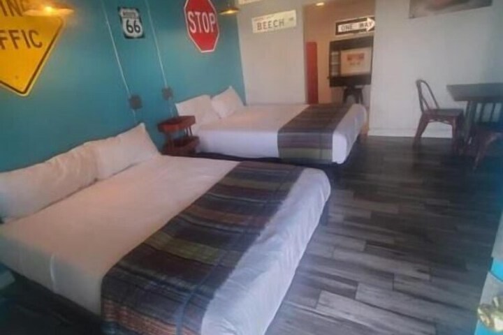 Room 32 of 67