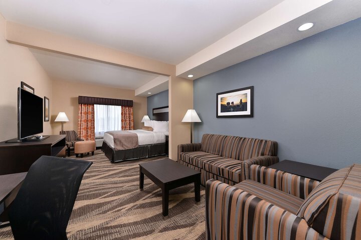 Room 13 of 35