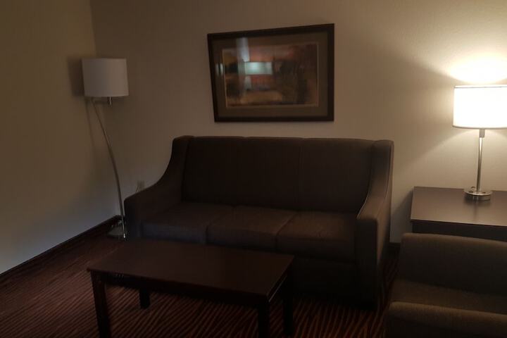 Room 10 of 46