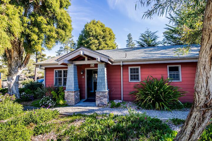 Cambria Pines Lodge