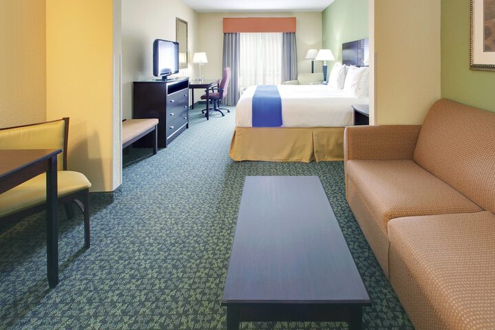 Holiday Inn Express & Suites Covington by IHG