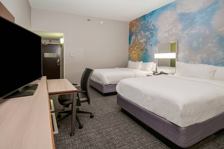 Room 16 of 33